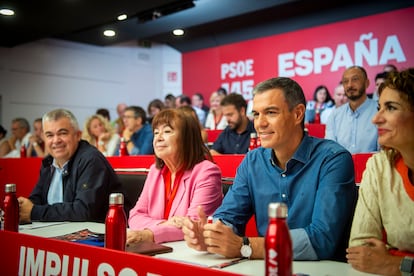 Santos Cerdán, Cristina Narbona, Pedro Sánchez y María Jesús Montero en el comité federal del PSOE del 7 de septiembre.