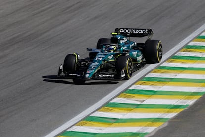 Fernando Alonso durante el Gran Premio de Brasil.