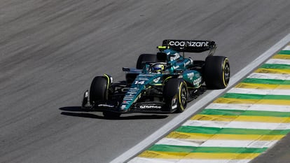 Fernando Alonso durante el Gran Premio de Brasil.