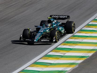 Fernando Alonso durante el Gran Premio de Brasil.