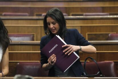 La portavoz del Grupo Parlamentario de Unidos Podemos, Irene Montero, a su llegada al Congreso de los Diputados.