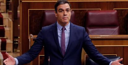 El presidente del Gobierno, Pedro Sánchez responde a las preguntas de la oposición durante la primera sesión de control al Gobierno.