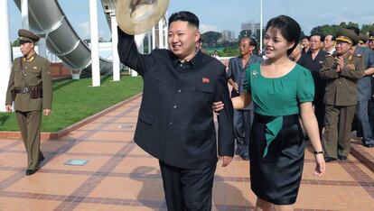 El líder nord-coreà Kim Jong-un i la seva dona, Ri Sol-ju, en una imatge del 2012.