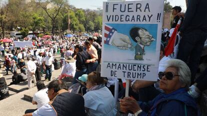 Manifestantes contra Trump na Cidade do México