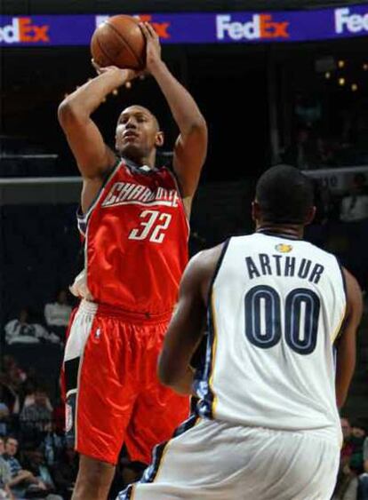 Boris Diaw, los Bobcats de Charlotte, en un momento del partido ante los Grizzlies.