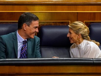 El presidente del Gobierno, Pedro Sánchez, y la vicepresidenta Yolanda Díaz, en el Congreso.