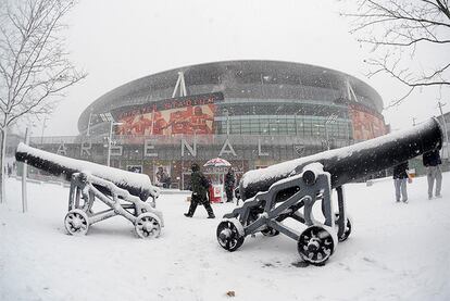 Panorámica exterior del Emirates Stadium de Londres.