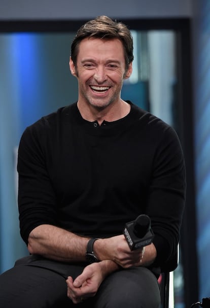 <b>Diagnóstico.</b> El actor australiano Hugh Jackman (Sídney, 1968) siempre trata de epatar a su público con sus declaraciones en las que se jacta de su virilidad y su potencia. Pero quizá exageró cuando reveló que era capaz de aguantar seis horas haciendo el amor sin parar gracias al sexo tántrico, cosa que le habría provocado una adicción al sexo.
<b>Tratamiento.</b> Renunció a las clínicas y Jackman ha optado por centrarse en su mujer y hacer una especie de 'terapia de alcoba'. Él y su mujer, la actriz y productora Deborra-Lee Furness, llevan casados desde 1996. Y parecen felices...