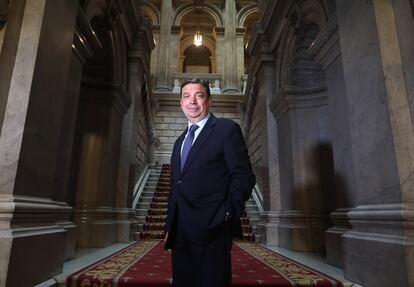 Luis Planas, Ministro de Agricultura, Pesca y Alimentación durante la entrevista concedida a El País en su sede ministerial