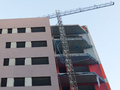 Construcción de un edificio residencial en Madrid, el pasado octubre,