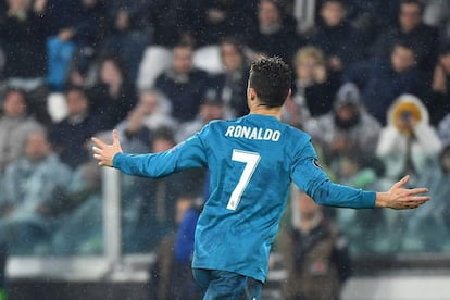 Cristiano Ronaldo celebra su gol de chilena frente a la Juventus de Turín.