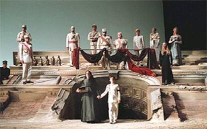 Una escena de <b></b><i>Los troyanos,</i> de Berlioz, en el Teatro Comunale de Florencia.