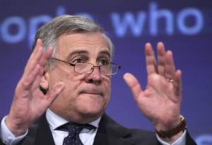 El comisario europeo de Industria, el italiano Antonio Tajani, ofrece una rueda de prensa de persentacin del Plan de Accin de Emprendedores 2020 en la sede de la Comisin Europea en Brusleas, Blgica, hoy mircoles 9 de enero de 2013.