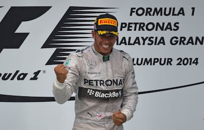 Hamilton celebra su victoria