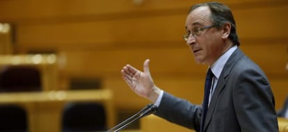 El ministro de Sanidad, Alfonso Alonso, en su intervención en la sesión de control al Gobierno el pasado 29 de octubre.