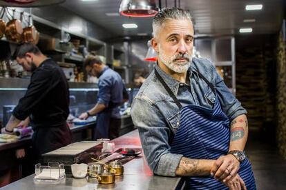 Sergi Arola, en su cocina madrile&ntilde;a. 