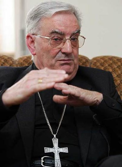 El obispo José Sánchez.