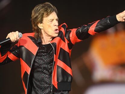 Mick Jagger actuando con The Rolling Stones el 9 de junio de 2022 en el estadio de Anfield, en Liverpool (Inglaterra).