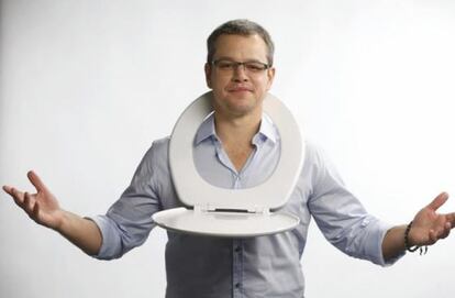 Matt Damon, en una de las imágenes de la campaña de su fundación.