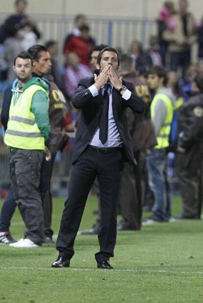 Quique Flores, durante su despedida de la afición del Atlético.