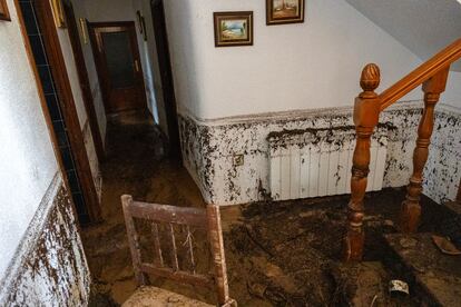 Marcas de barro en una casa del centro de Letur, localidad de la sierra del Segura.