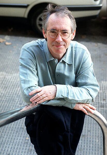 El escritor Ian McEwan.