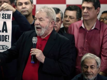 O ex-presidente Lula ao falar sobre a condena&ccedil;&atilde;o na sede do PT, nesta quinta-feira. 