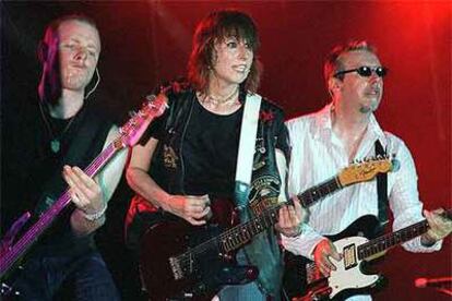 Chrissie Hynde, en el centro, junto a sus compañeros de Pretenders.