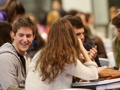 Alumnos en la Universidad Pública de Navarra.