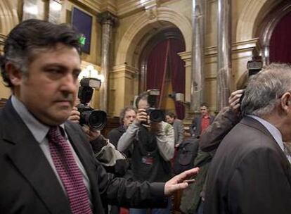 Joan Puigcercós y Josep Lluís Carod Rovira, en el Parlamento catalán el pasado miércoles.<b> </b>