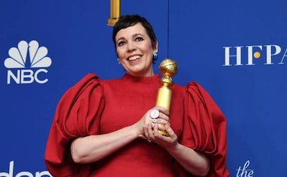 Olivia Colman con su tercer globo de oro.