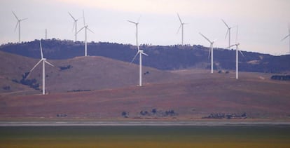 Parque eólico de Infigen cerca de Canberra, en Australia 