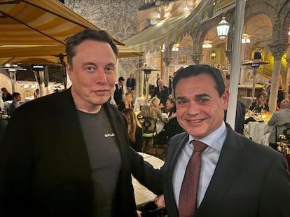 Elon Musk y Rubén Ramírez