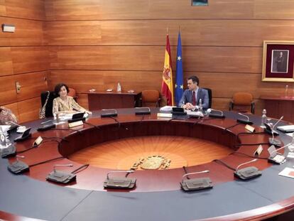 El presidente del Gobierno, Pedro Sánchez, durante la reunión del Consejo de ministros que aprueba este martes la solicitud de una nueva prórroga del estado de alarma.