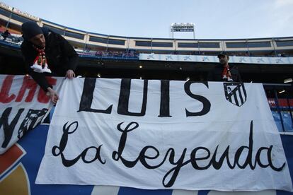 Pancartas en el Calderón