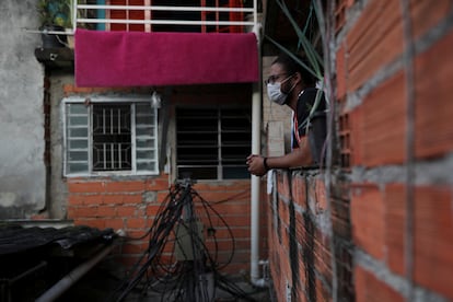 Un vecino de la favela de  Paraisópolis en São Paulo sospechoso de contagio del coronavirus la semana pasada en su casa.