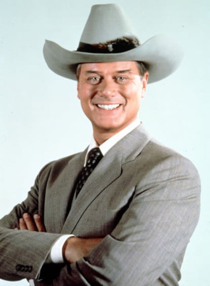 El actor Larry Hagman caracterizado como el malvado JR de la serie 'Dallas'