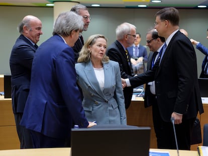 Nadia Calviño (centro) , en la reunión del Ecofin el pasado 14 de julio, en Bruselas.