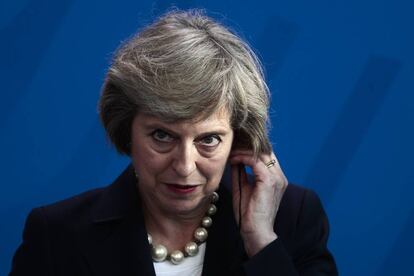 Theresa May durante su visita oficial a Berlín.
