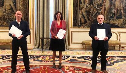 La presidenta del Consejo Superior de Deportes, Irene Lozano, junto al presidente de la RFEF, Luis Rubiales, y de LaLiga, Javier Tebas.