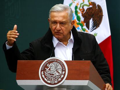 Andrés Manuel López Obrador dando discurso