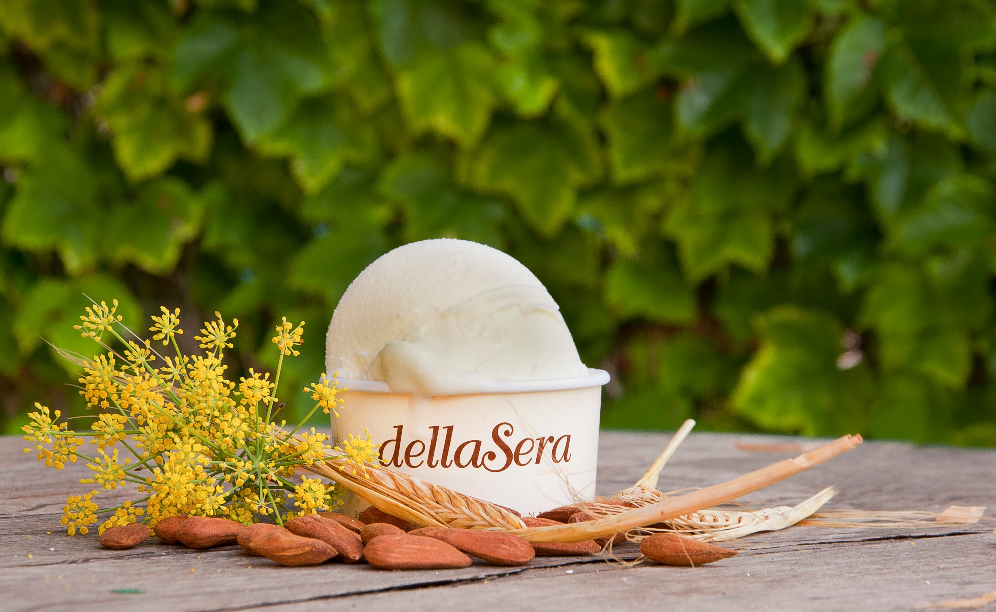 Helado Paseo de verano, de la heladería dellaSera, en Logroño, en una imagen proporcionada por el establecimiento.