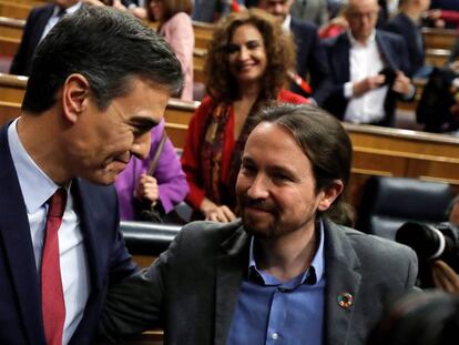 Sánchez e Iglesias, este martes tras la votación de la investidura.