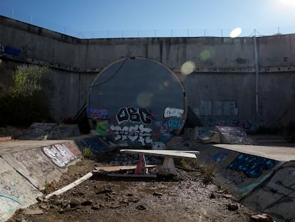 Túnel tapiado en el recorrido que debía haber cubierto el tren entre Móstoles y Navalcarnero.