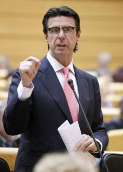 El ministro de Industria, José Manuel Soria, durante su intervención en la sesión de control al Gobierno celebrada esta tarde en el Senado.