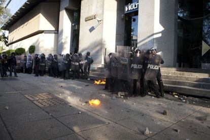 Polic&iacute;as mexicanos el 2 de octubre pasado.