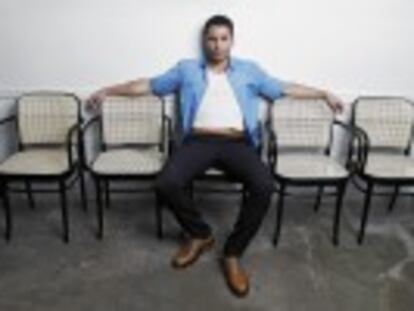 Karaoke por Ricky Martin, nueva vida en Los Ángeles, el secreto de su madre, la homosexualidad, su nueva serie... El actor habla de todo y claro
