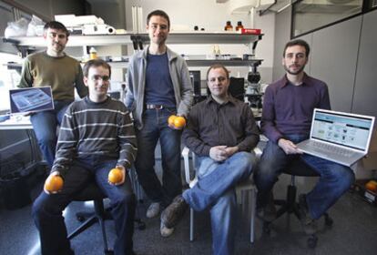 Representantes de las compañías Kaparazoom, Laserfood, Proiser y Nubesis en el parque científico de la Universitat.