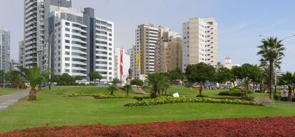 Parque Miguel Grau en Miraflores, el barrio m&aacute;s exclusivo y tranquilo de Lima.