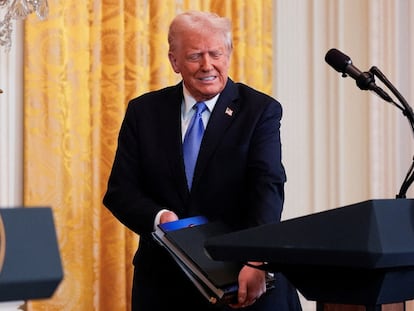Donald Trump tras un encuentro con el primer ministro de Japón, en la Casa Blanca, este viernes.